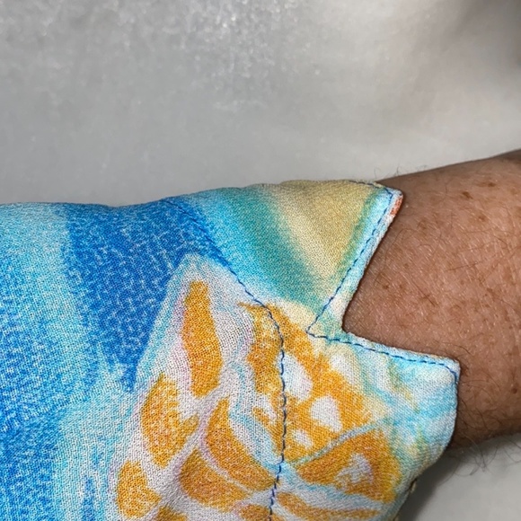 SeaSuns Watercolor Beach Print Blouse - Picture 6 of 9